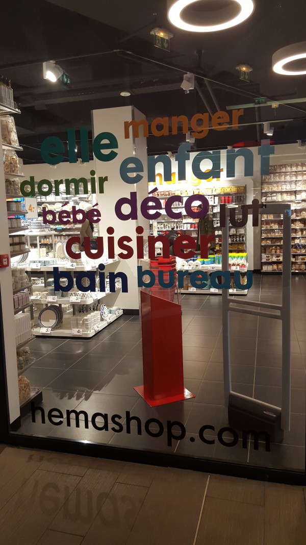 hema-strasbourg-vitrine