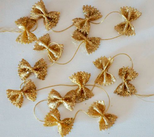 DIY-guirlande-farfalle-dorées