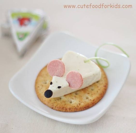 assiette-enfant-souris-fromage